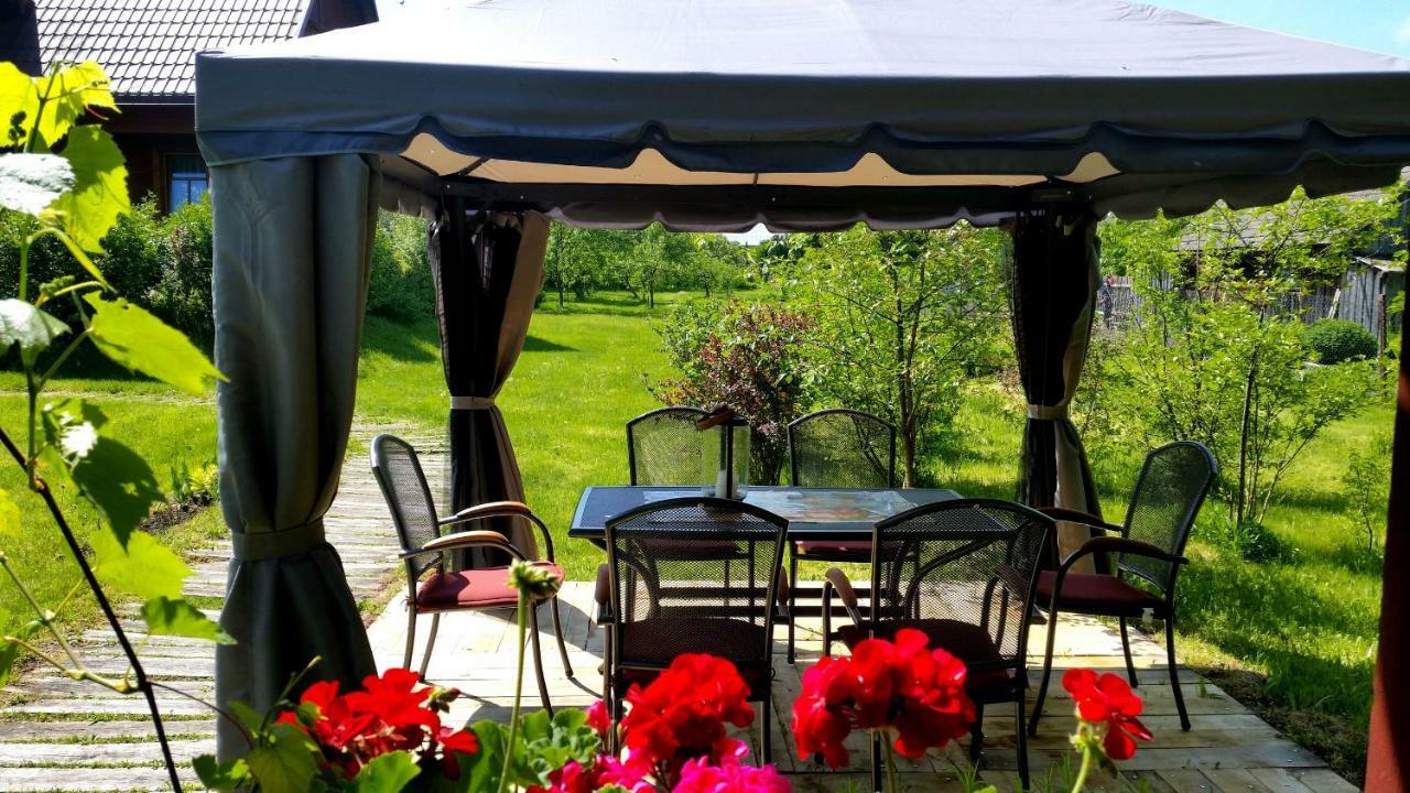 Wisniowy Sad Guest House Bialowieza Luaran gambar